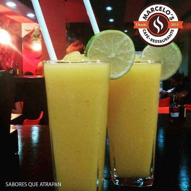 marceloscafe's tweet photo. Dos espectacular Smoothie de Parchita para acompañar una buena conversación. Ven a #MarcelosCafeRestaurante https://t.co/UXKlPgscVG