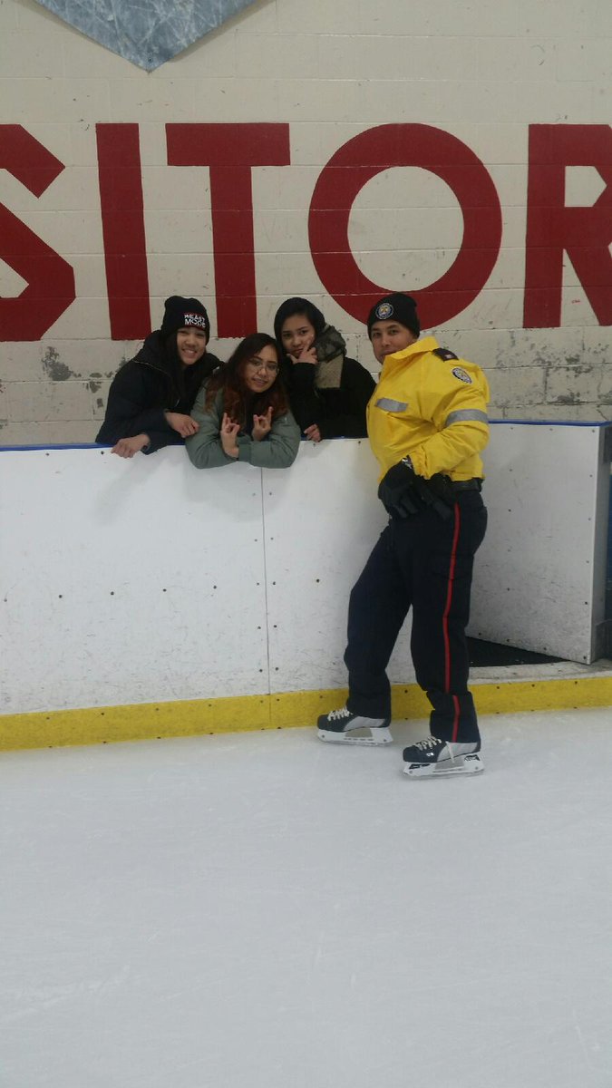 TPS41DivNH's tweet photo. Skate Day. Thanks @youthinpolicing #HowWeDoItTPS #TPS41Div https://t.co/TZ0fIsBgbY