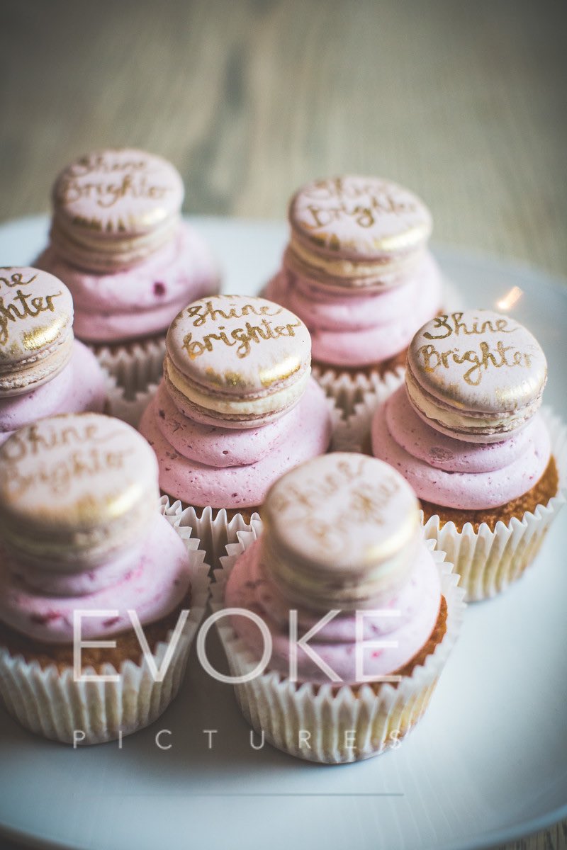 Has it really been 2wks since last workshop? More are planned so watch this space!Thank you <a href="/Bakemycake1/">Bake my Cake</a> for our sweet treats! #weddinghour