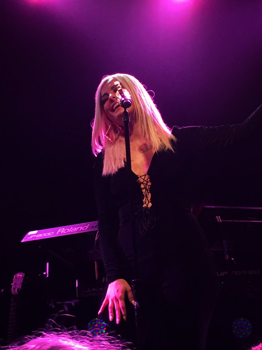 BebeRexhaUpdate's tweet photo. #AllYourFaultTour Seattle 14/03 (1) https://t.co/EiJLHV3Xkr