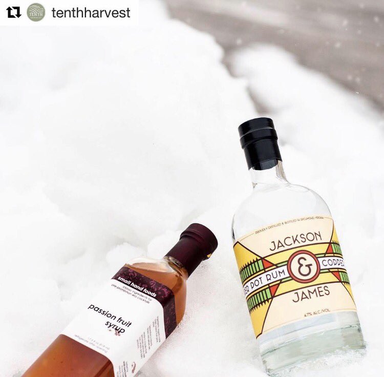 Post #Snowpocalypse #SurvivalKit courtesy <a href="/TenthHarvest/">Tenth Harvest</a> = <a href="/JRspirits/">JamesRiverDistillery</a> Jackson &amp; James Rum &amp; #SmallHandFoods Passion Fruit Syrup! #vaspirits