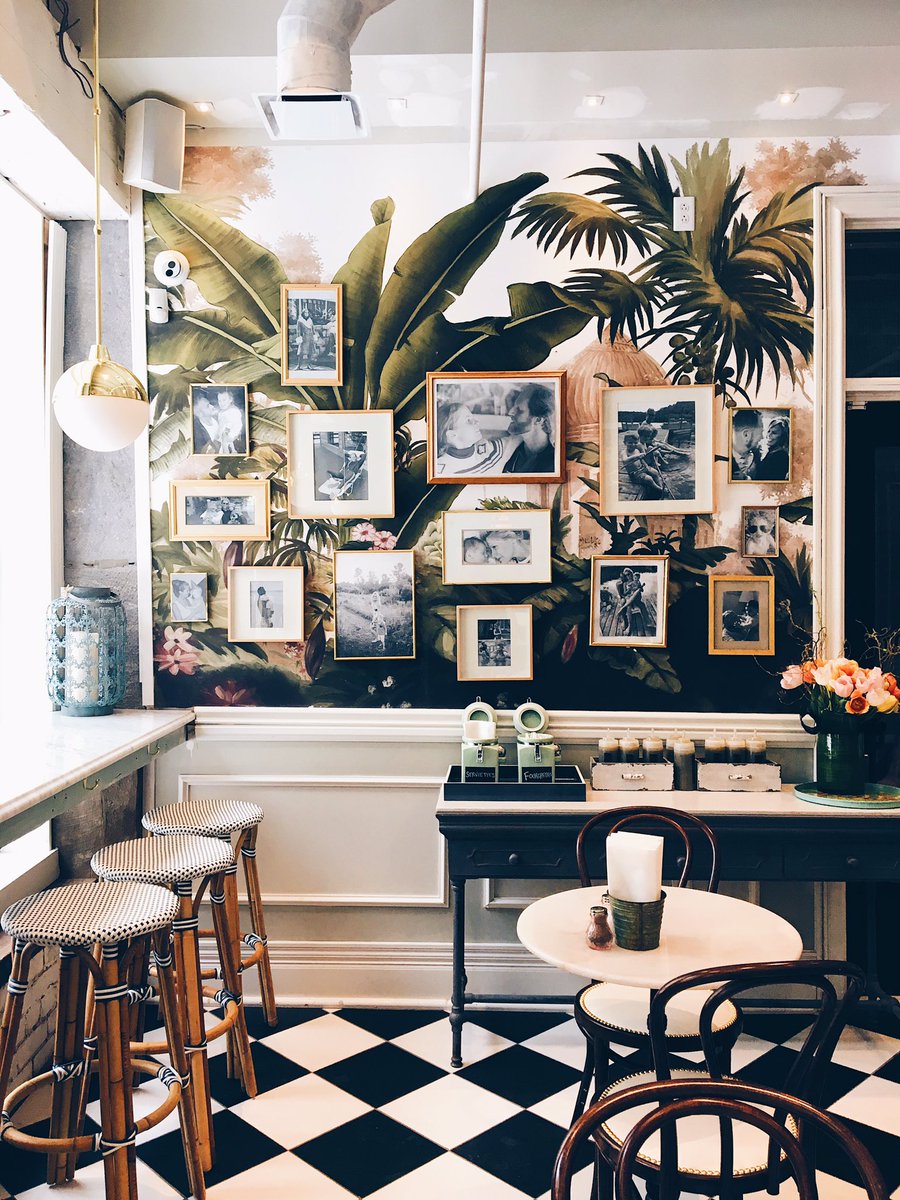 C'est assez pas mal follement beau au nouveau <a href="/MandysSalads/">Mandys Salads</a> du #VieuxMontreal 😍🥗