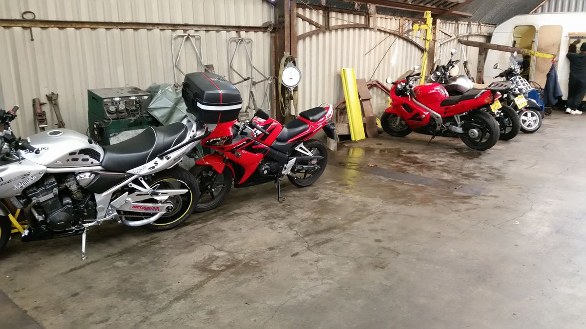 Bayliss Garages (BaylissGarages) Twitter