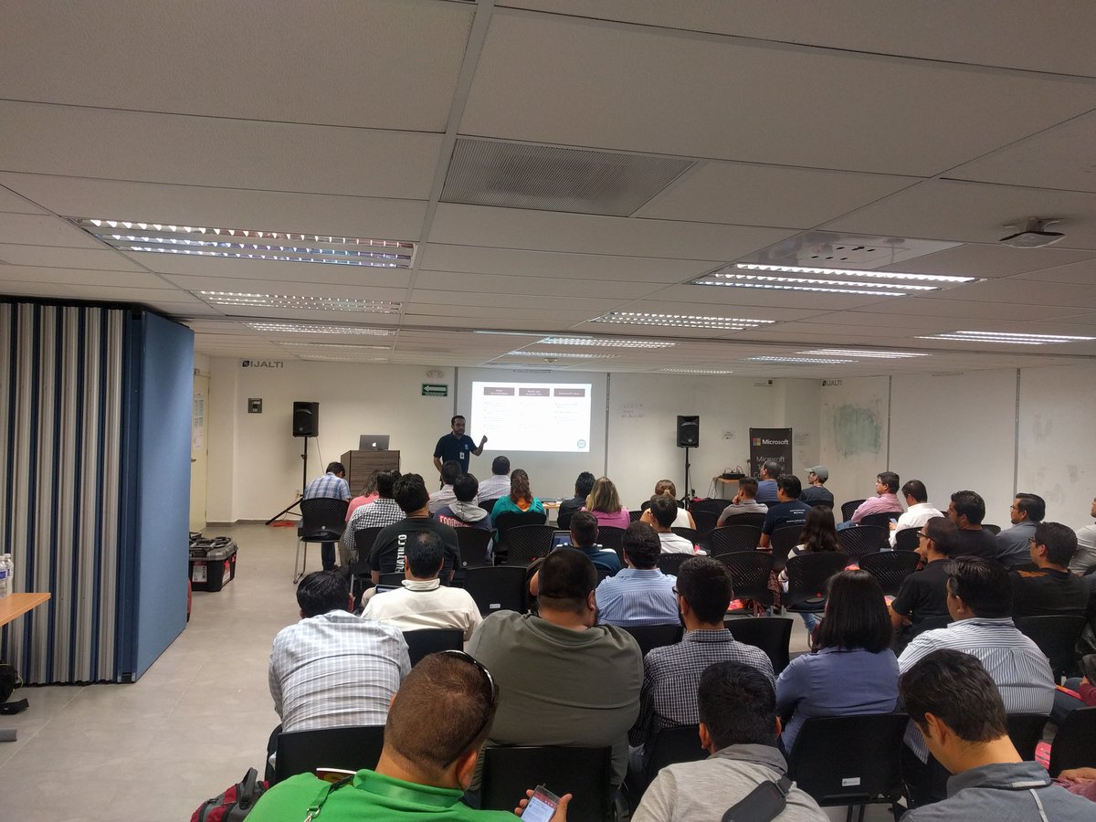 RevistaSG's tweet photo. Iniciamos la charla de #DevOps con @jrwarrior en el #Techtourmx GDL https://t.co/AyyhOP2J85