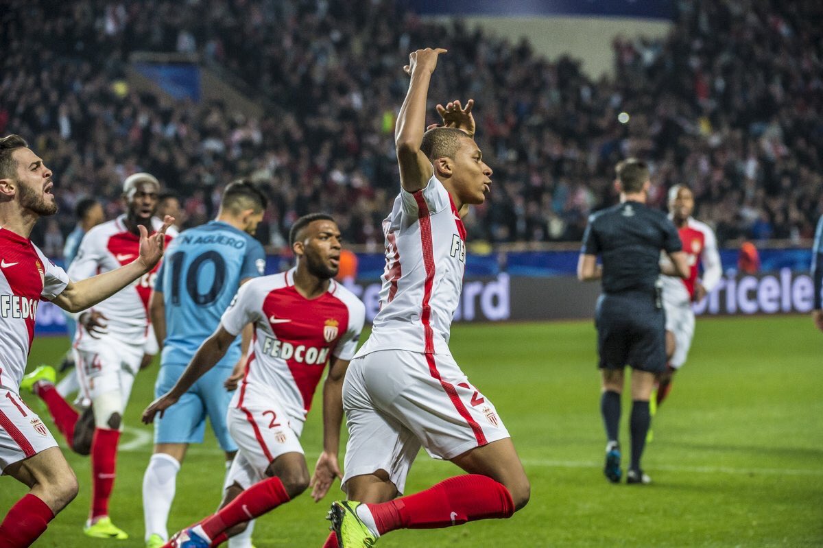 EAGuingamp's tweet image. 🏆Bien joué fraté 👏🏼⚪️🔴 @AS_Monaco ! #ASMMCI