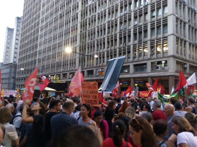 Ver imagem no Twitter