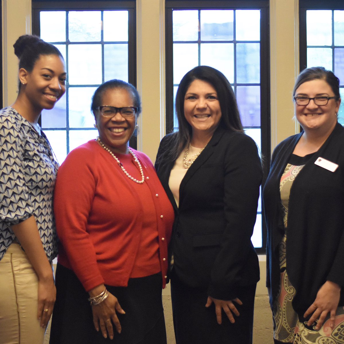 UTDiversity's tweet photo. Melaney Goosby, Graduate Assistant, & Jennifer Pizio Associate Director with Mayor Hicks-Hudson & Auditor Lopez. #utdiversity π https://t.co/BT7LbWvZia