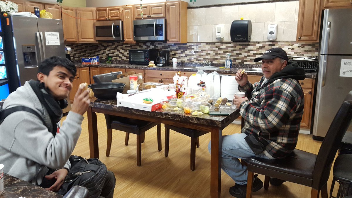 AmparoDuran19's tweet photo. #HD910 Thk you Alberto ASDS and Alejandra ASM delicious breakfast today @ValineAlejandra @aldon_navas @DHRMgregorio https://t.co/i7Ikqqt2C9