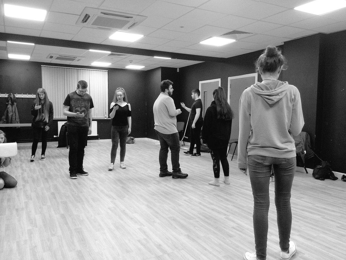 Dissocia_fmp's tweet photo. Getting closer to the show! Feeling excited! Rehearsals going strong🎭 https://t.co/g3jMPlulVM