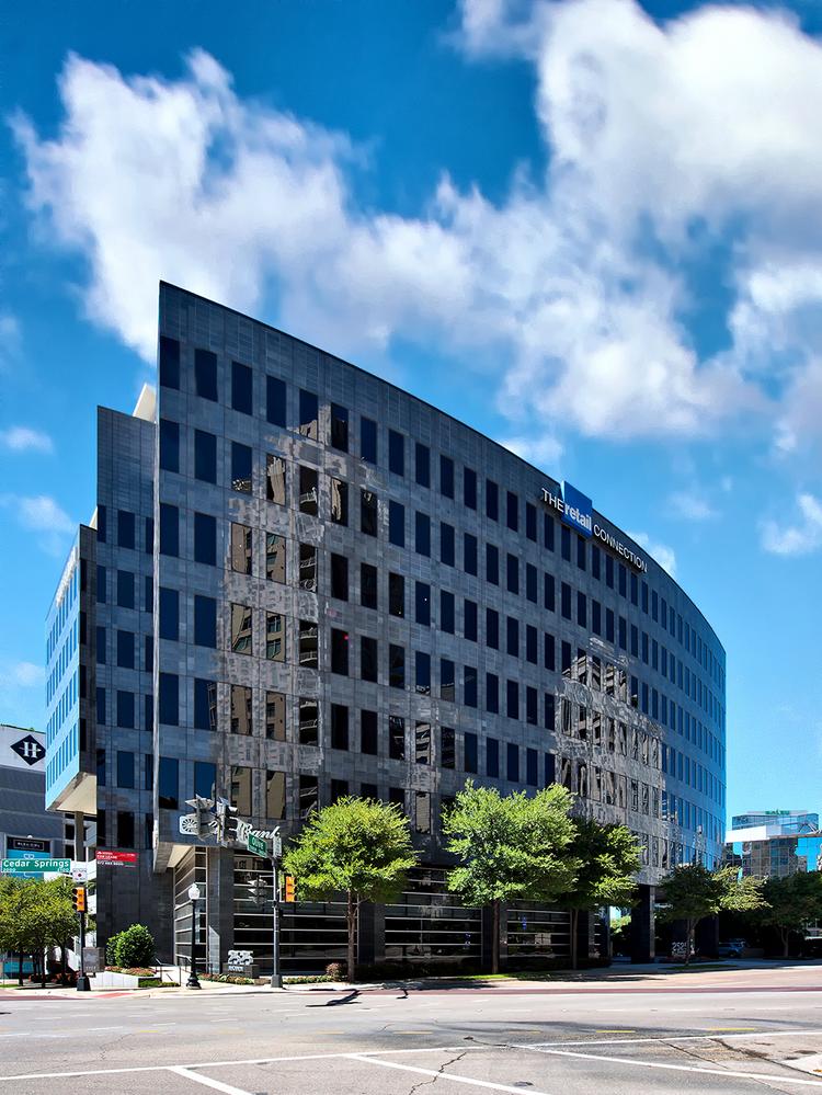 ByCCarlisle's tweet photo. British tech firm to double its size with #HQ relocation to #Dallas: https://t.co/kPzkuS1oWD @DallasBizNews #CRE #Zinwave #Uptown https://t.co/qf8tEL5nEg