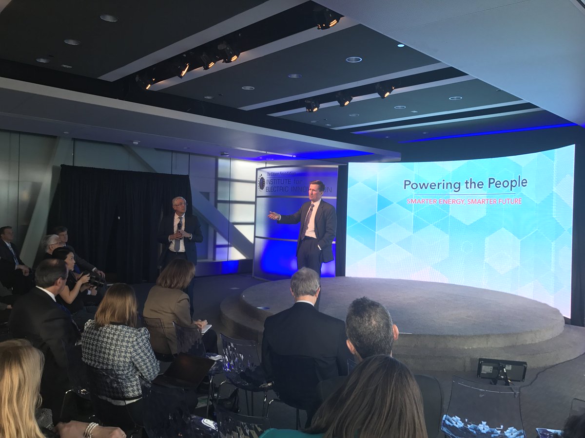 SunPower's tweet photo. "Today, the solar market has evolved to a free-market driven industry" #SPWR CEO Tom Werner @Edison_Electric @Elec_Innovation #PTP17 #Solar https://t.co/NFBW8G4kyJ