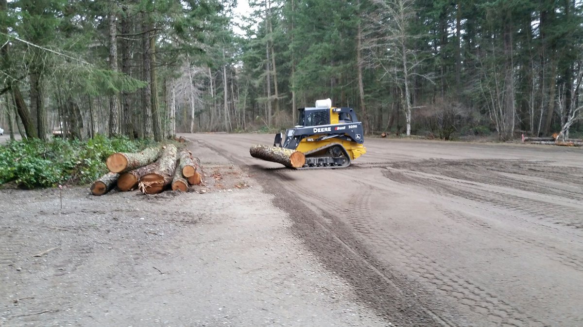 ConstructionCMF's tweet photo. Good start at our Rathtrevor Park Parking Lot Upgrades Project today! https://t.co/LXw8u8BKq3