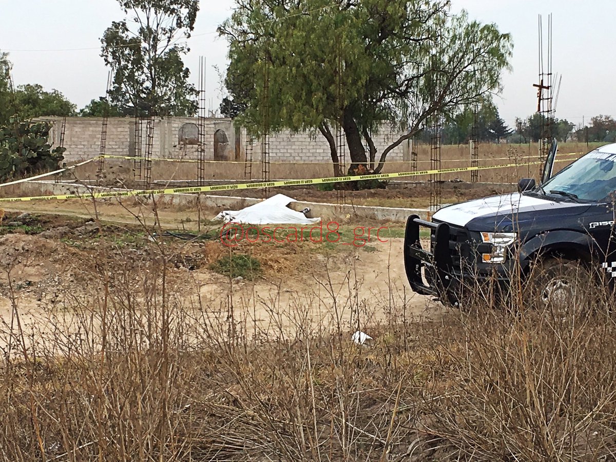 JerrxG13's tweet photo. 3 mujeres TORTURADAS y ASESINADAS fueron encontradas en Col #Atlatongo de San Juan #Teotihuacán, #Edomex (x la mañana)... vía @oscard8_grc https://t.co/uNcwdMuRYw