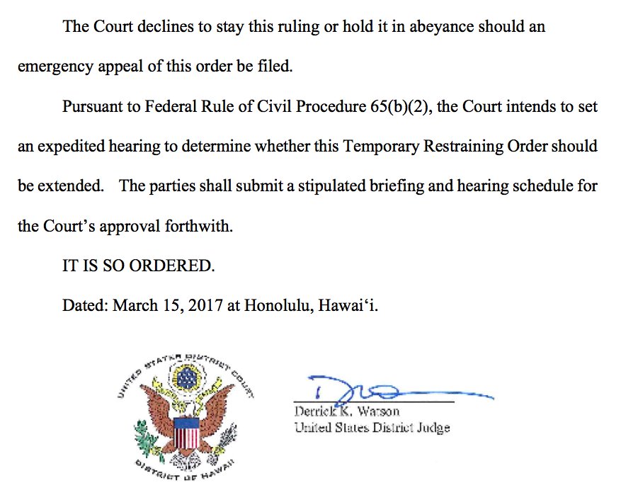chrisgeidner's tweet image. BREAKING: Federal Judge In Hawaii Blocks Trump’s Second Refugee And Travel Order Nationwide buzzfeed.com/zoetillman/fed…