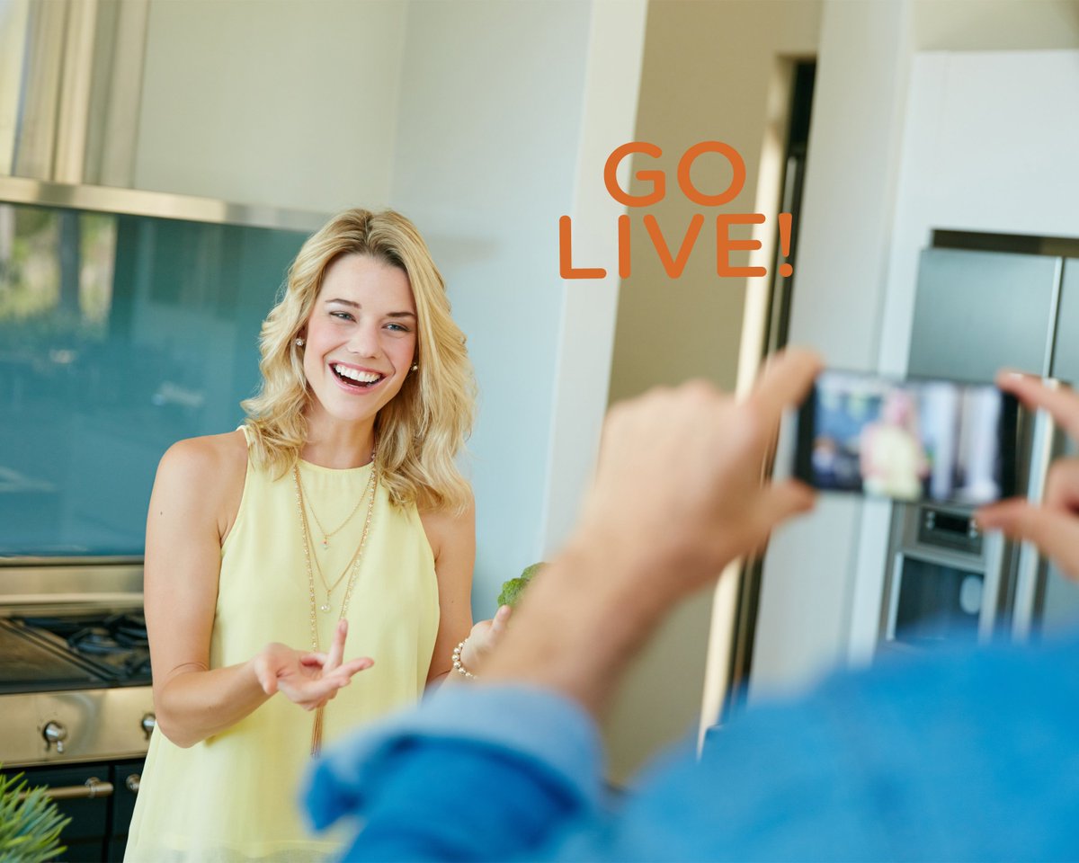 brandboss_ca's tweet photo. Leverage #SocialMedia streams to deepen engagement. A personal behind-the-scenes intro nurtures #brand interest and strengthen brand loyalty https://t.co/x3jTxLmvfP