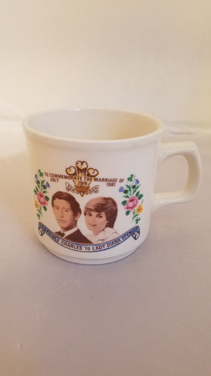 Pyrexlover's tweet photo. #PrincessDiana #PrinceCharles #Royal #coffee #tea  https://t.co/yFQwReNITx https://t.co/0HPOyixNa1