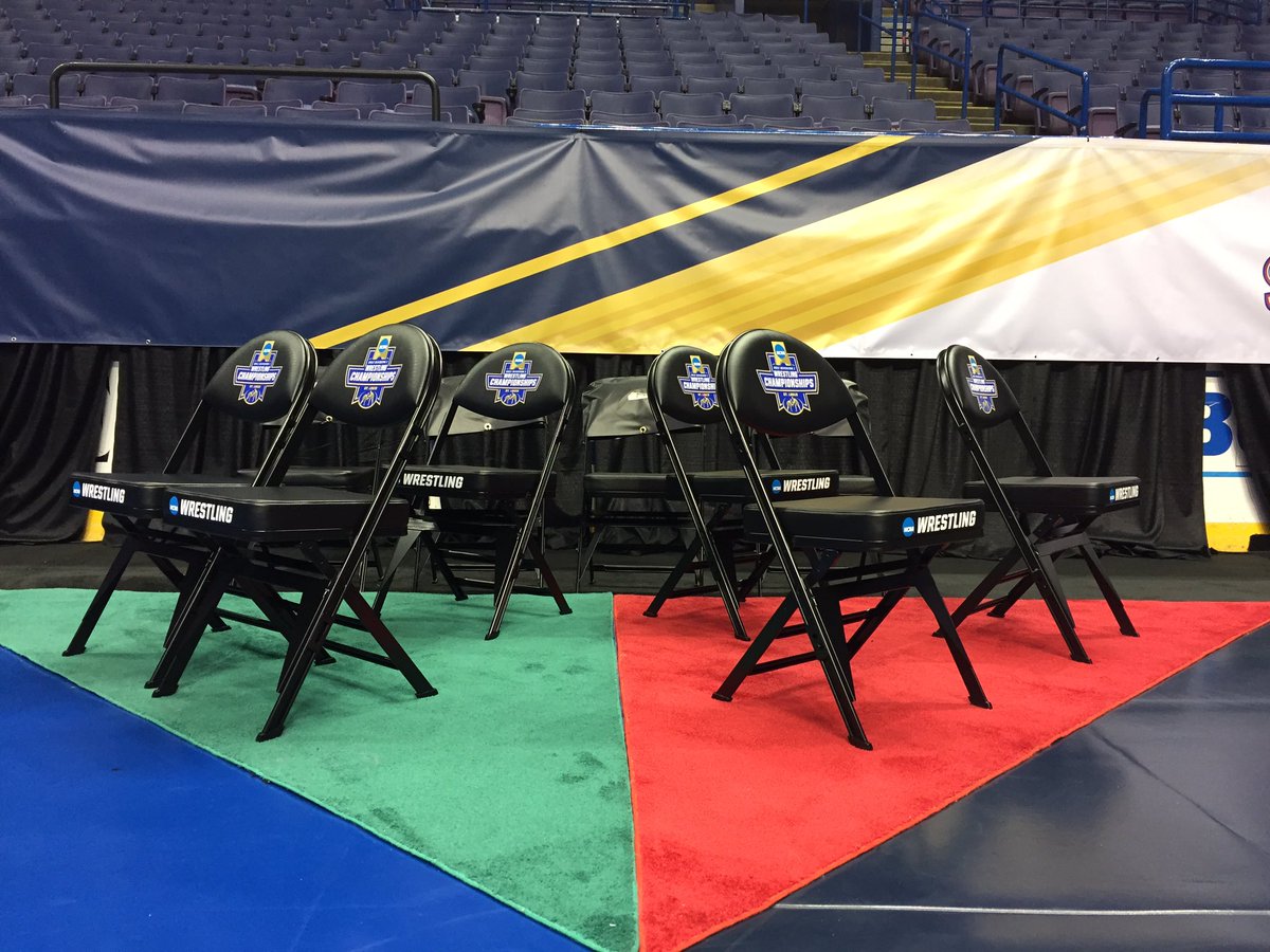 NCAAWrestling's tweet photo. All dressed up and ready to go! #NCAAwrestling https://t.co/NLJfV8dVQL