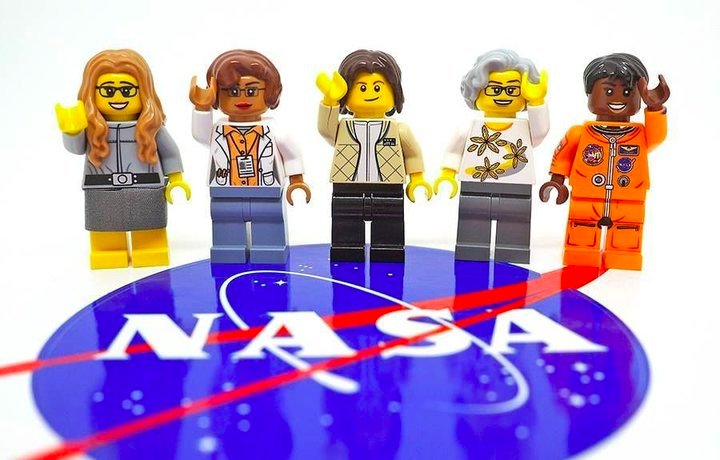 Lego Set Honoring Women Of NASA Will Land On A Shelf Near You: huffingtonpost.com/entry/lego-wom… #HiddenFigures #LEGOIdeas