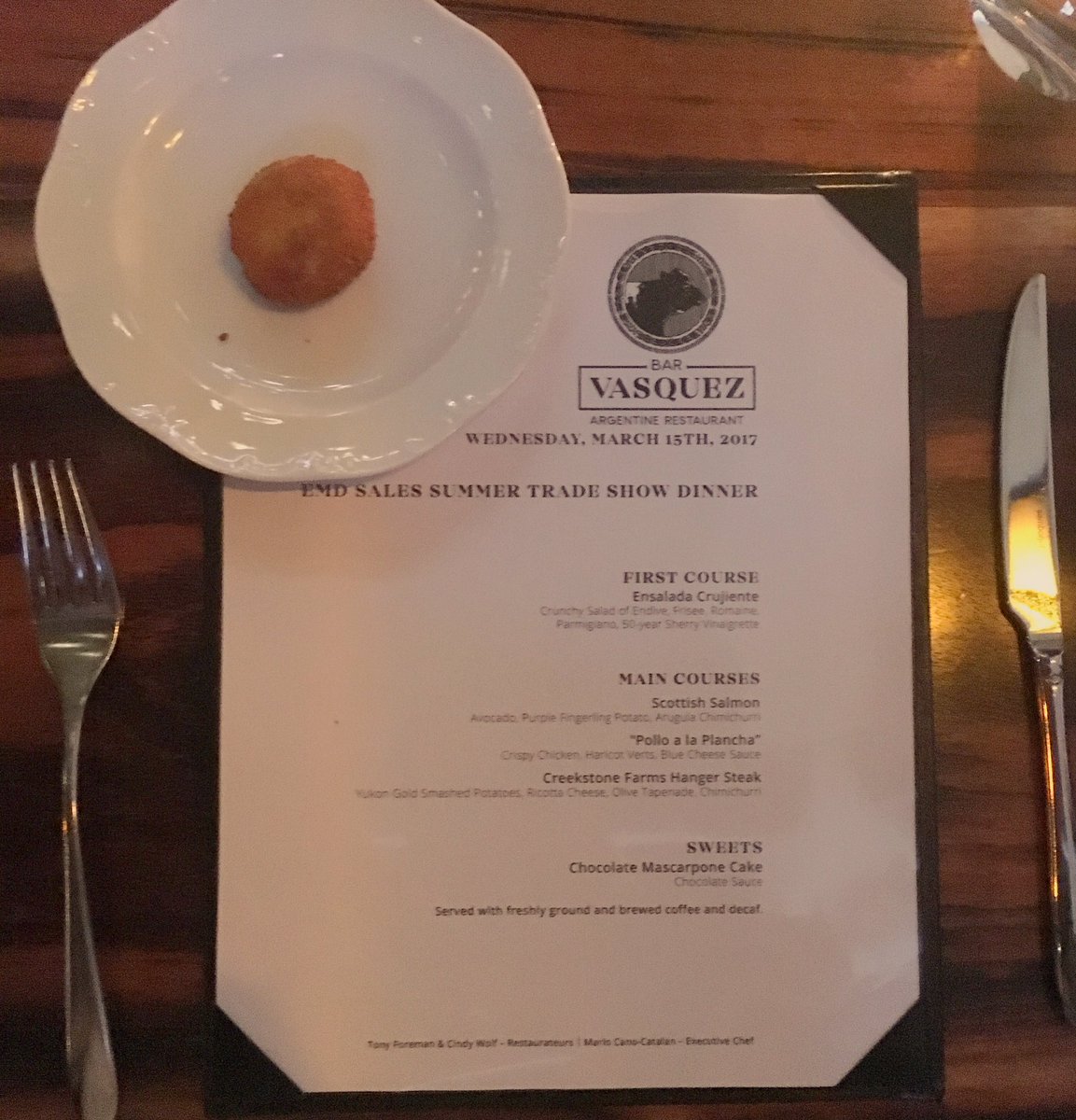 emdsales's tweet photo. First day of Trade Show Summer Edition 2017 ✔️now its time for food, fun and good company at Bar Vasquez https://t.co/l65v1D7Fbs