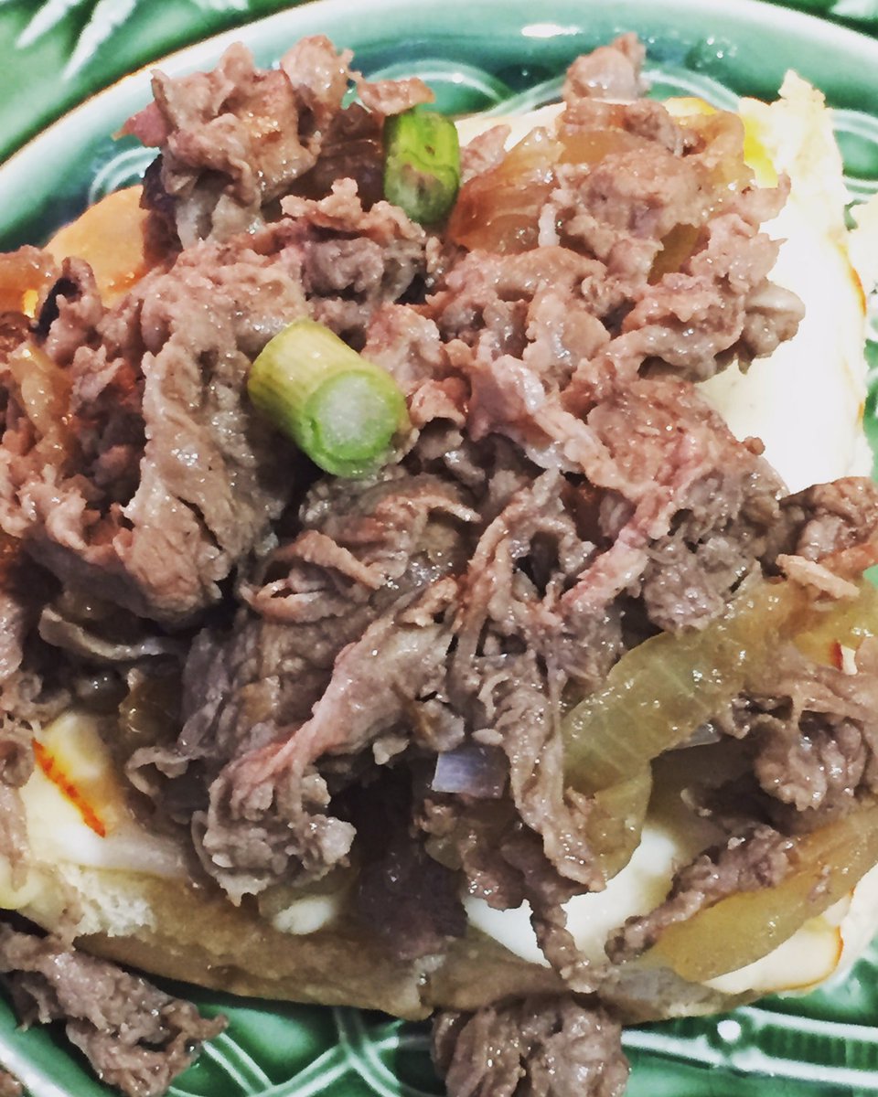 LucyYang7's tweet image. This is what we did w all those sautéed onions: open faced Philly cheesesteak sandwiches #abc7ny #spectacular #imstuffed