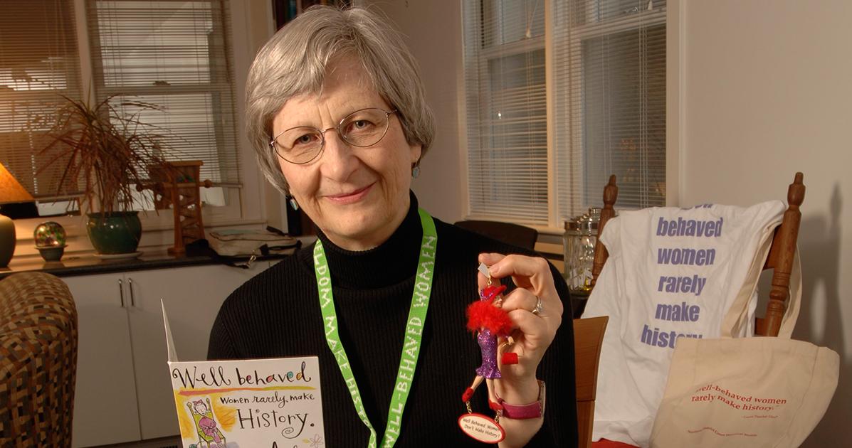 💬 @UNHAlums Laurel Thatcher Ulrich ’80: “Well-behaved women seldom make history.” #InternationalWomensDay <a href="/UofNH/">University of New Hampshire</a> - sot.ag/5Zwq2