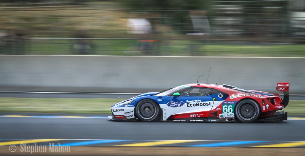 Ford GT at Le Mans smsportphoto.wordpress.com/2017/03/08/for…