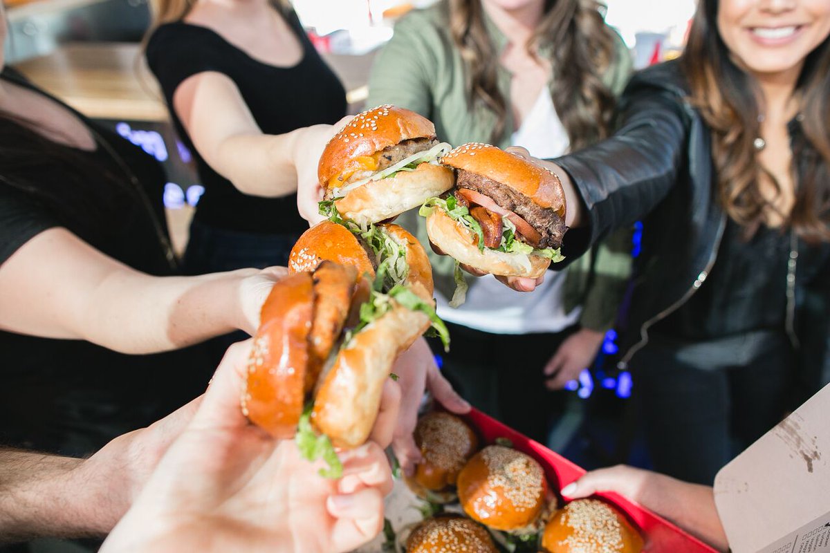 burgerim_usa's tweet photo. Victorville! We're here! Come celebrate our Grand Opening from 6-9 p.m. tonight! https://t.co/5yb4TLZdG7