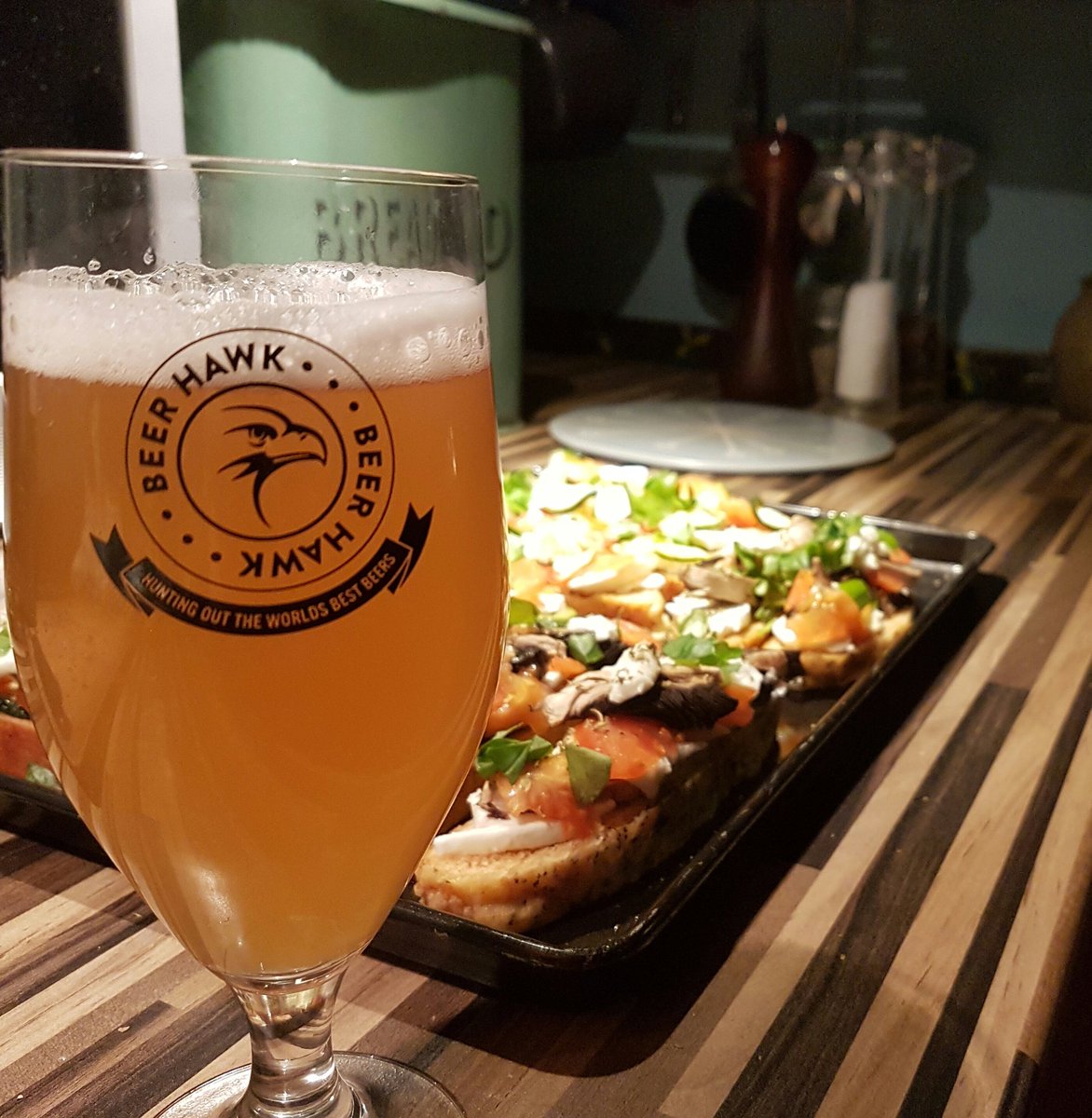 Incredible <a href="/cloudwaterbrew/">Cloudwater Brew Co</a> Seguin Biere Brut from @TheBeerHawk (and bruschetta). Lovely stuff.
