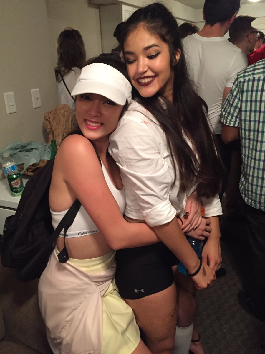 LucyMorales_'s tweet photo. Happy birthday to my faaav gryphon, miss you and love you, hit me up on that banana phone soonππππ#whodaplug #youdaplug https://t.co/CGAZYluoYB
