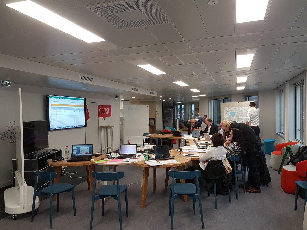 StepchangeG's tweet photo. A good day at our #integratedoperations for novel project and operations concepts in #oilandgas #digitaloilfield #lowercapex #loweropex https://t.co/kEAtOt5Z8L