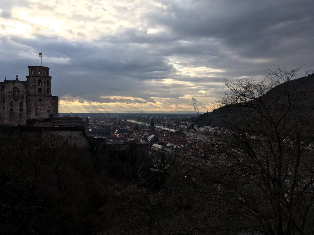 felixshn's tweet photo. und bei euch so in KA? @MaxTrbs @Tricmo_ https://t.co/fCGMG1LxCF