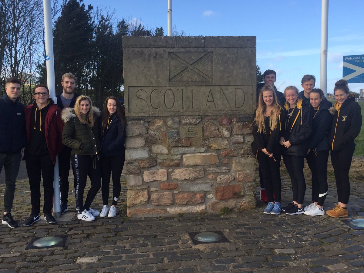 jamiemain_'s tweet image. #TeamDX crossing the border for #eism2017 @edinintermeet @UofESwimming looking fwd to some #FastSwimming @DerventioeXcel #ProcessBests
