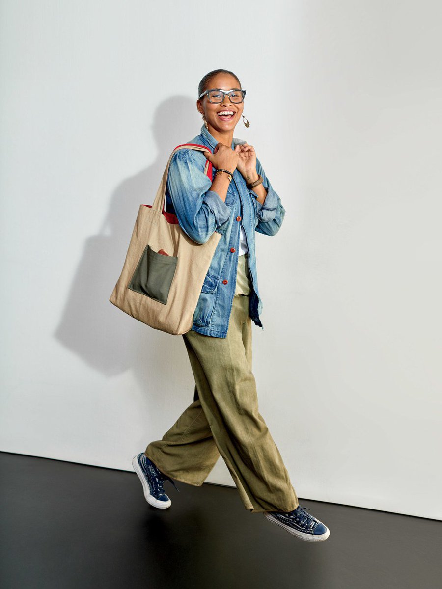 Condé Nast Traveler (@cntraveler) on Twitter photo Actress <a href="/realjoybryant/">Joy Bryant</a> tells us about that time she flew a plane to Bora Bora cntrvlr.co/EnZ0cfF #InternationalWomensDay Actress <a href="/realjoybryant/">Joy Bryant</a> tells us about that time she flew a plane to Bora Bora cntrvlr.co/EnZ0cfF #InternationalWomensDay