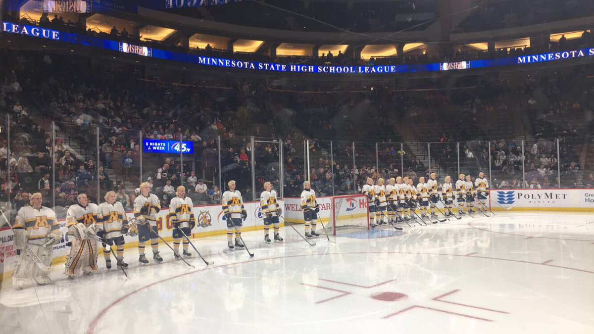 Look who finally hit the ice😈