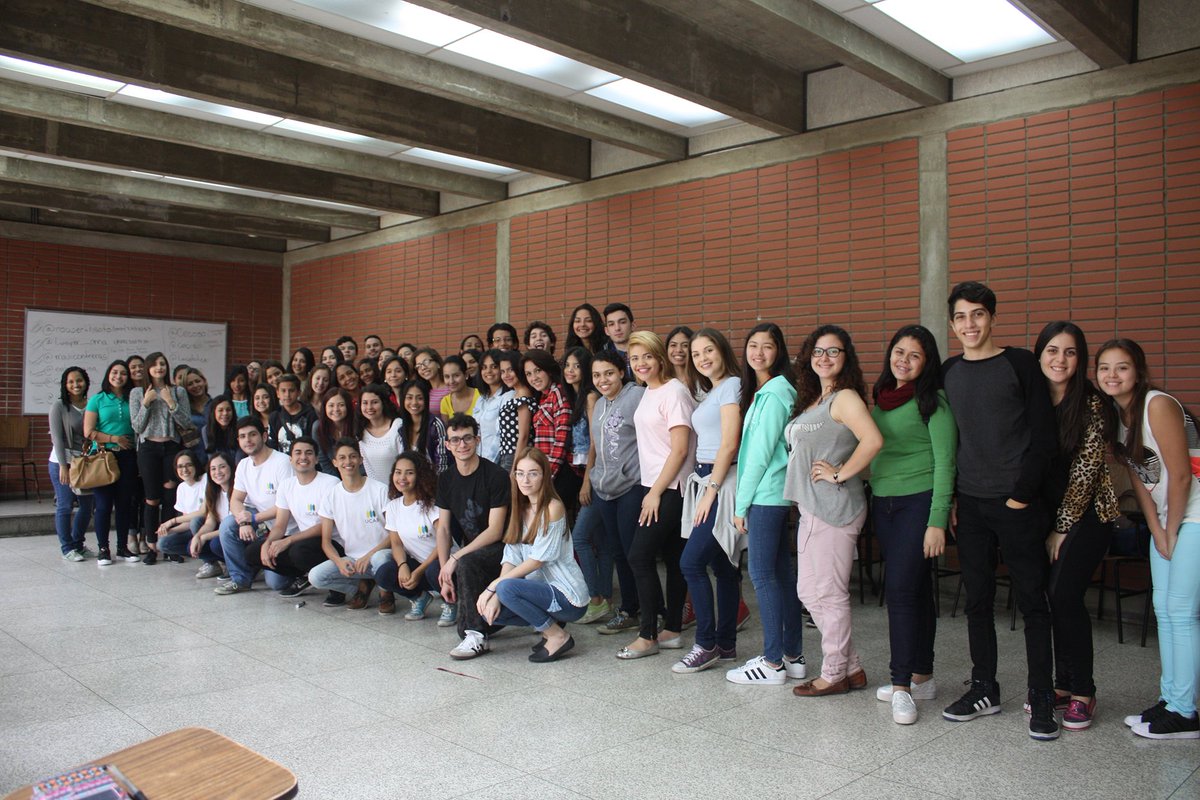 enlaucab's tweet photo. #FotoGalería| Como es de costumbre al inicio de cada semestre @crecepordentro organizó las #Inducciones2017 https://t.co/Jbscpm7EtL https://t.co/ZiErSzuwVQ