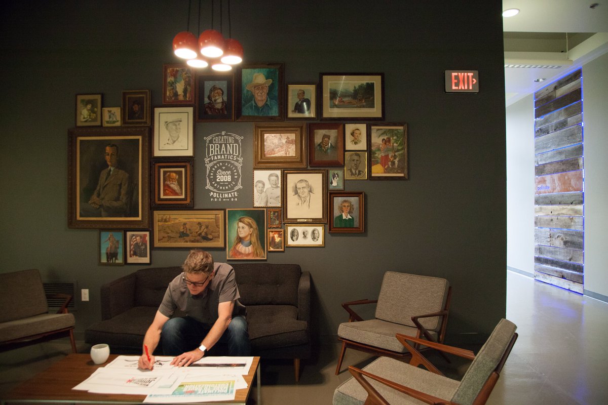 Curious what makes a successful #customization experience? Here's what brands must consider: bit.ly/2ma7800 #ecommerce #marketing