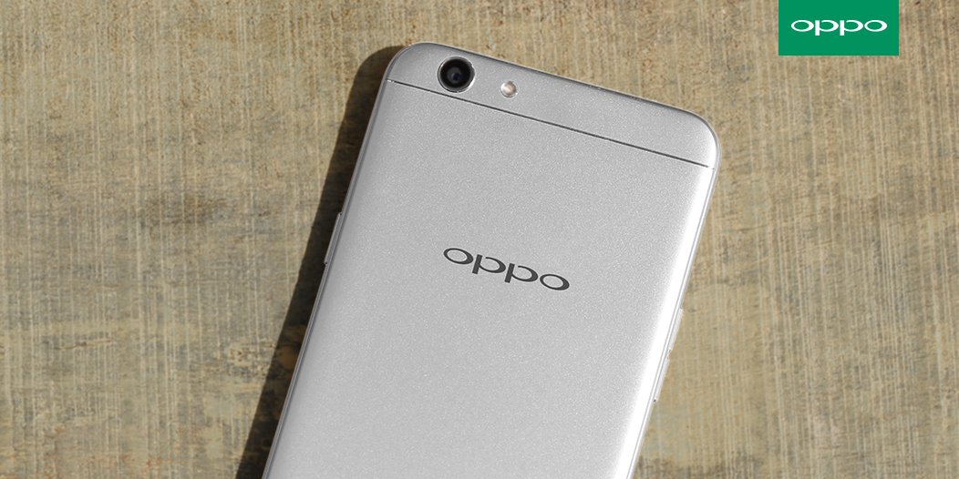 OPPOIndia's tweet photo. The glamorous #OPPOF1s #SelfieExpert, an accessory that goes with every occasion!
Buy now: https://t.co/fAdtpK6TGG https://t.co/pIIRF15tWB