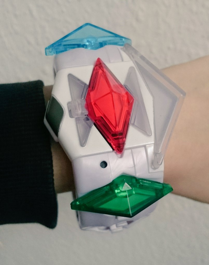 LunaticJudai's tweet photo. I'm the Coolest kid in the neighbourhood now 😎
#PKMNSM #ZRING https://t.co/w4RbVtJLLe