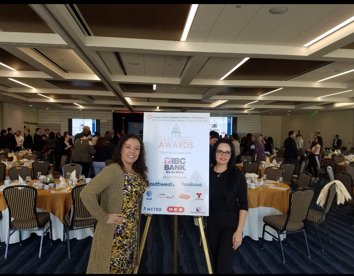 conseroglobal's tweet photo. Our very own @SeleneBenavides and @CisselErica exploring #Latino #Entrepreneurship at @GAHCC Capital of Texas Awards in #ATX #startup https://t.co/bN8IKCJ5zR