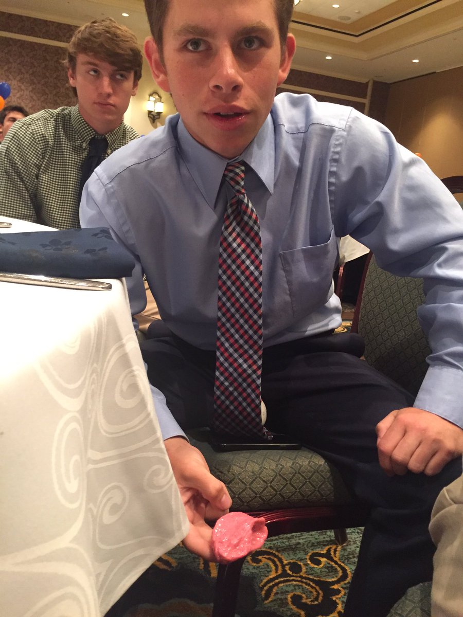 elarson4's tweet photo. Happy Bday rado @CoradoChristian https://t.co/0udF42y8Xi