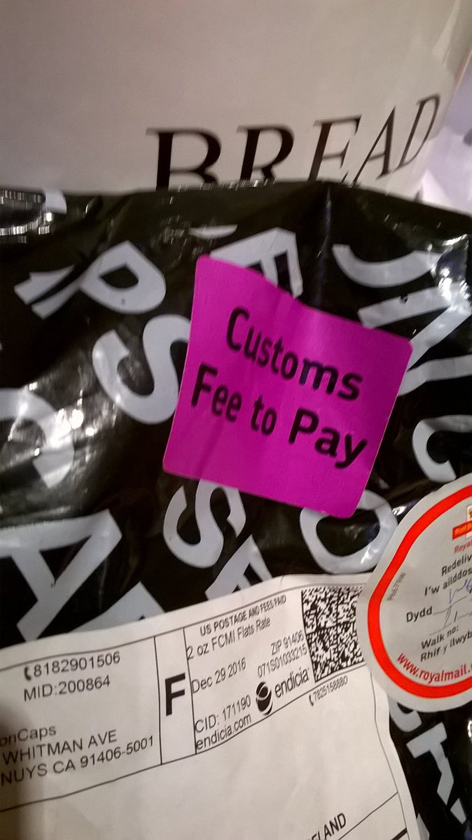 d17j17h17's tweet photo. @ShopSeasonCaps not too impressed with the import charges guys wasn't told of this beforehand #Rude #ImportantInfo #CustomsCharges https://t.co/jwAjLPIl0B