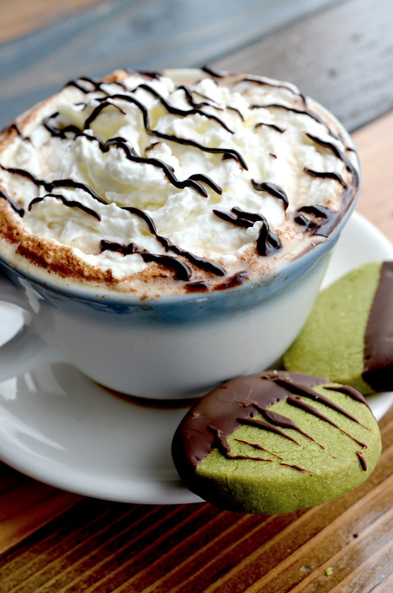 DreamCatcherCOS's tweet photo. All you need today is a little bit of matcha cookies and a whole lot of coffee! #matchamarch https://t.co/nl7LRxdzAH