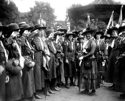 Kız izciliğinin önderi Agnes Baden-Powell ve kızları! Sakarya İzci Grubu olarak tüm kadınların Kadınlar Günü'nü kutluyoruz!