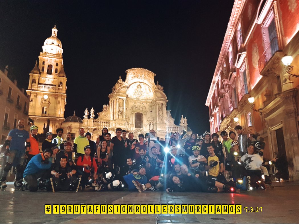 Eva__Murcia's tweet photo. Rutica de anoche #Murcia #patines #19 #RutaFusionRollersMurcianos https://t.co/iXCnmsIbMN