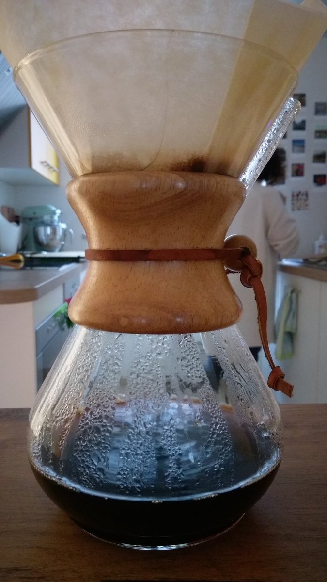 topka's tweet photo. Funny new ways of making good old drinks. #howdoyoucoffee https://t.co/b3UDw5Fvan