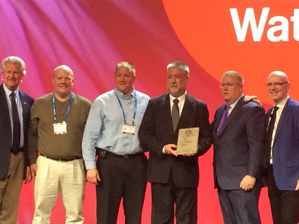 lentoenjes's tweet image. Twehous Excavating received AGC Construction Safety Excellence Award. @AGCofMO