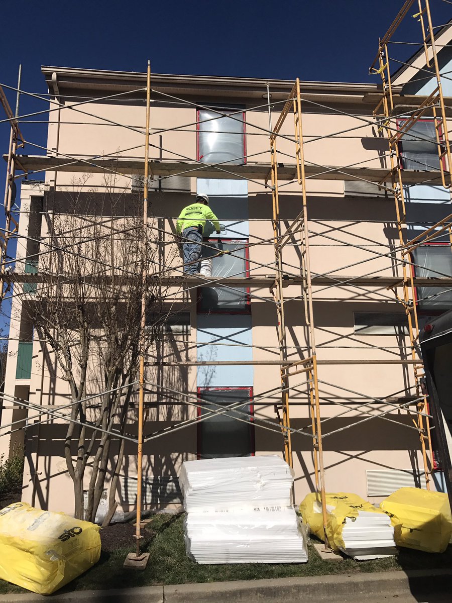 rebelcave's tweet photo. .@daysinn GM Sara Looked me in the eye and said no construction workers were on the second floor. #BasicallyCalledMeALiar #Rm207 #LanhamMD https://t.co/eeh3EtlV3a