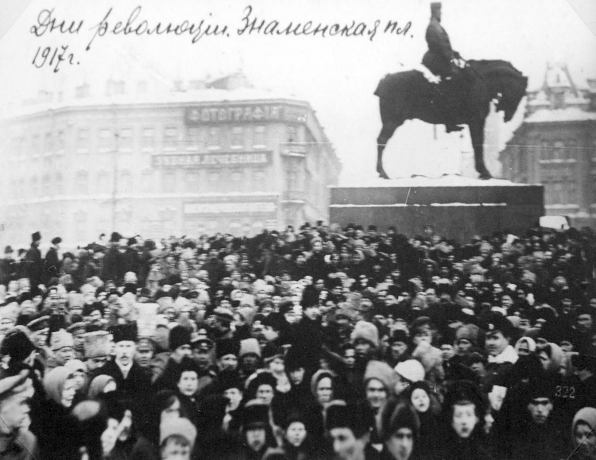 CaptZeitlin1917's tweet photo. Protesting HAS to be better than the frontline. I know where my bread is buttered #WeWantBread!!! #1917LIVE https://t.co/DIZDK51CWK