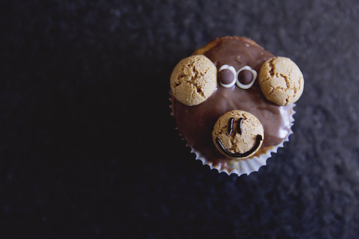 lilwoodpec's tweet photo. This bear shaped chocolate muffin looks like a delicious treat this #FoodieFriday! https://t.co/mepzJrxQVz