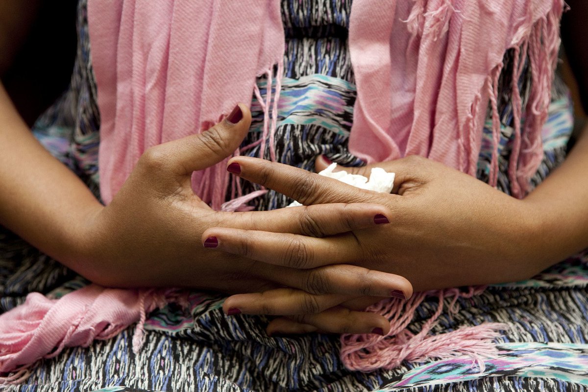 LushFr's tweet photo. Pour en finir avec les mutilations génitales féminines. Nous soutenons l'asso @INTACT_NGO https://t.co/Hz0e2mVBUz #JourneeDesDroitsDesFemmes https://t.co/rOT9BOPq7m